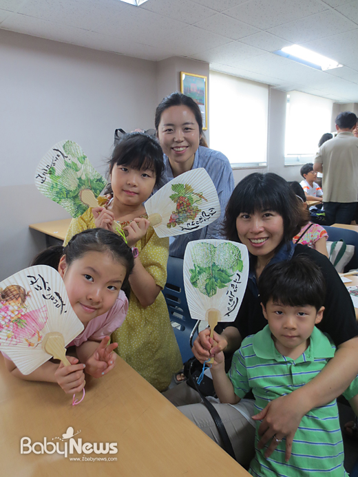 서울 강동구는 매주 토요일 가족이 함께 자원봉사할 수 있는 '토요가족자원봉사' 프로그램을 11월까지 운영한다. ⓒ강동구