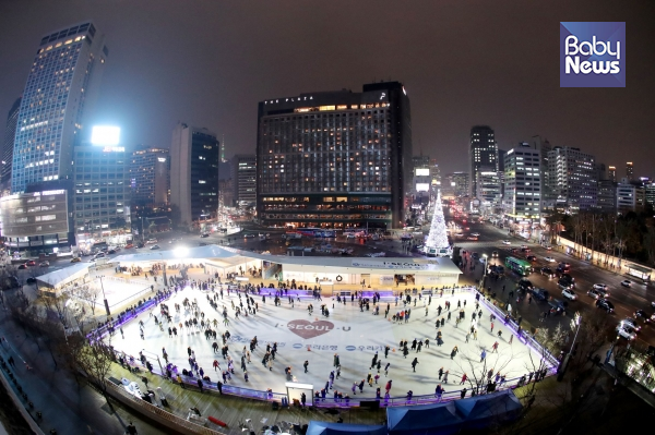 서울시청광장 스케이트장 모습. ⓒ서울시