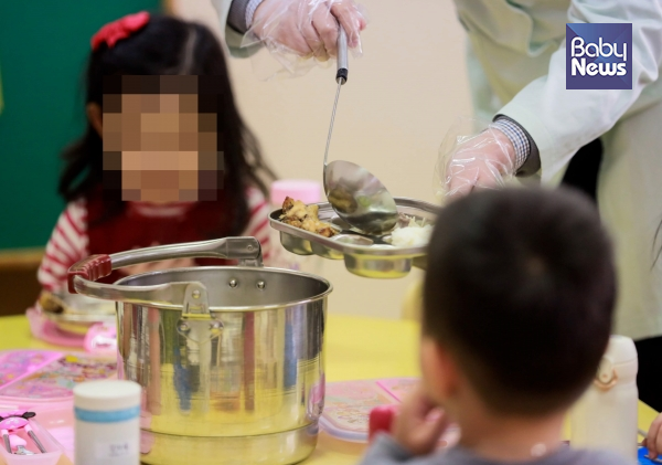 도남희 육아정책연구소 부연구위원의 연구에 따르면 어린이집의 실제 급간식비는 평균 2803원이었다. 최대성 기자 ⓒ베이비뉴스