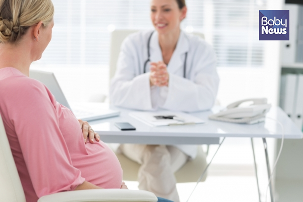 진통을 견디고 출산하는 사람은 결국 산모다. 산모가 더 나은 출산방식을 선택할 권리를 포기해선 안 된다. ⓒ베이비뉴스