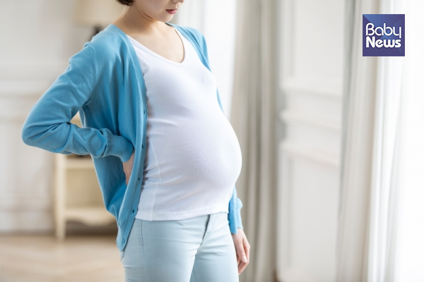 임신 30주 이후, 태아와 산모의 몸에 급격한 변화가 일어난다. 산모의 몸은 변화에 적응하기 위해 다양한 증상을 보인다. ⓒ베이비뉴스