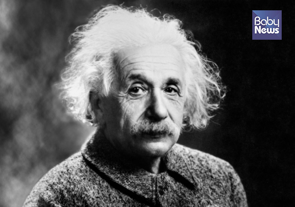 여섯 살 아이에게 설명할 수 없다면, 당신은 아직 그 개념을 이해하지 못한 것이라는 아인슈타인의 말에서 우리는 어떤 깨달음을 얻어야 할까요? ⓒ베이비뉴스