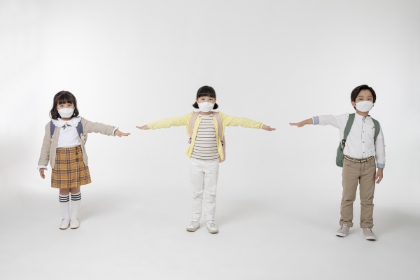 사회적거리두기가 지속되는 가운데, 서울지역 초중학생 학부모 70% 이상은 학교생활적응을 위해서 등교확대가 필요하다가 조사됐다. ⓒ베이비뉴스