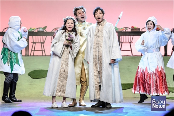 쉽게 보는 셰익스피어 가족음악극 '로미오와 줄리엣' 공연모습. ⓒ세종문화회관