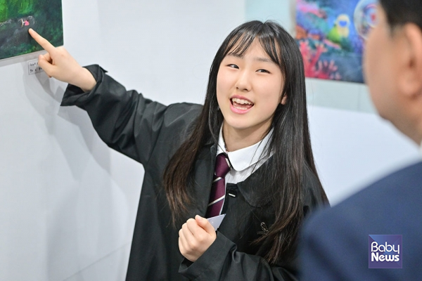 제주에서 활동하는 제주동여자중학교 2학년 문서인 작가. 소장섭 기자 ⓒ베이비뉴스