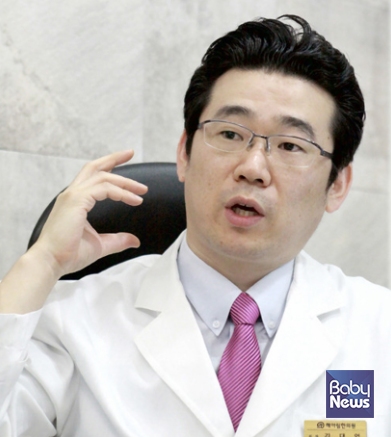 한방신경정신과 박사로 해아림한의원 네트워크 대구본점 대표원장으로 일하는 칼럼니스트 김대억. ⓒ김대억