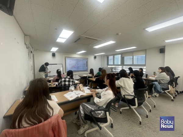 강북구가족센터 보도자료 다국어 통번역단. ⓒ강북구가족센터
