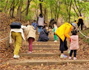 광진구육아종합지원센터, 장애 영유아 가족과 '아차산 숲나들이' 진행