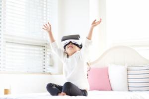 [해시태그로 보는 육아맘] VR, AR로 소통하는 MZ세대