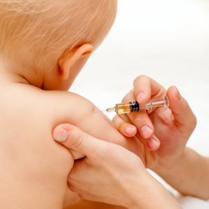 6개월~4세 영유아도 코로나19 백신 맞는다... 국내 첫 허가