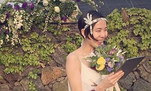 김나영 결혼사진 공개…"내 결혼식 실속있다"