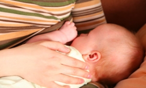 영아기 밤중 수유는 당연한 발달 단계